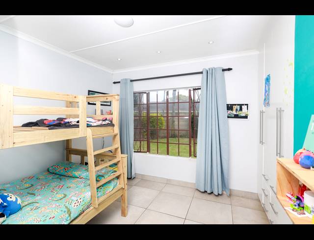 4 BEDROOM FREEHOLD FOR SALE IN GONUBIE